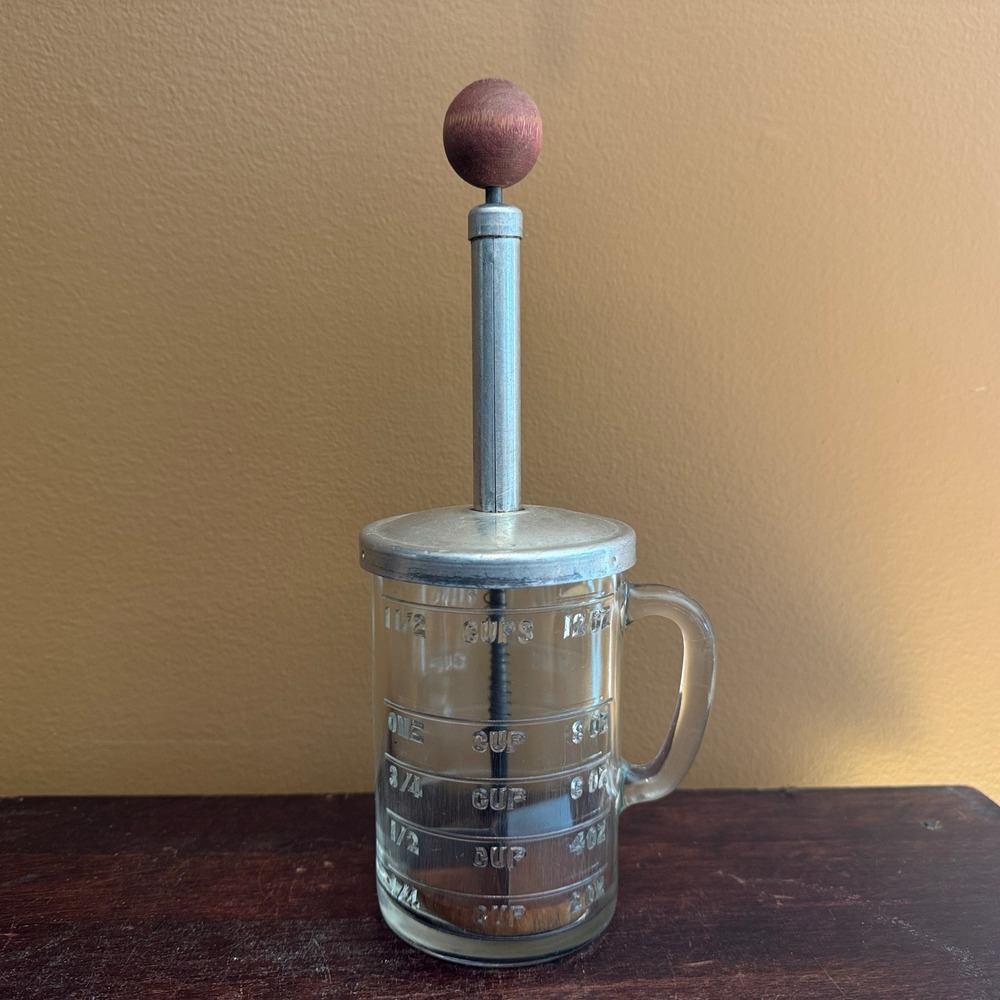Vintage PAMCO‎ Manual Nut Chopper & Measuring Cup Glass Metal Food Chopper